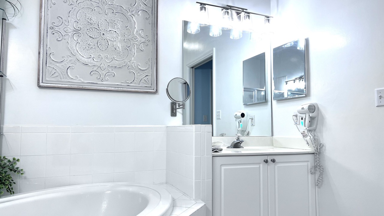 Photo of Bathroom in Naples