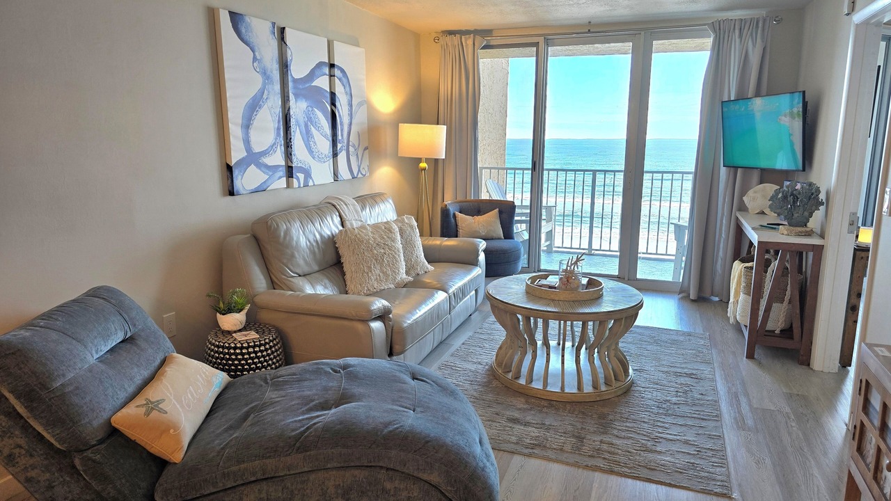 Photo of Livingroom in New Smyrna Beach