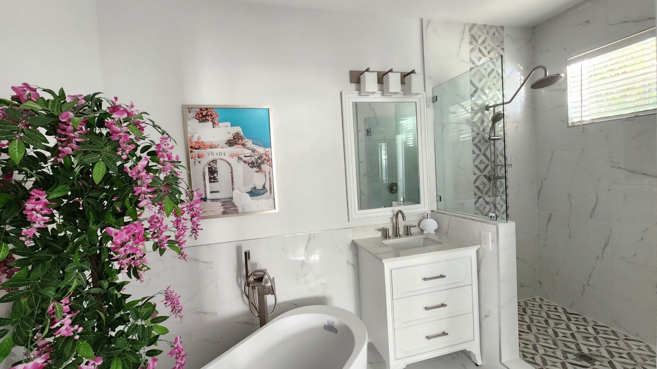 Photo of Bathroom in Naples