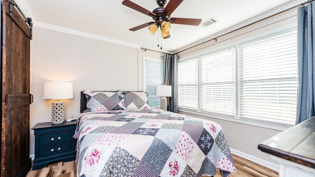 Photo of Bedroom in Perry