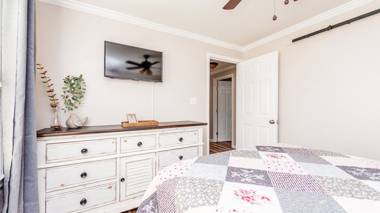 Photo of Bedroom in Perry