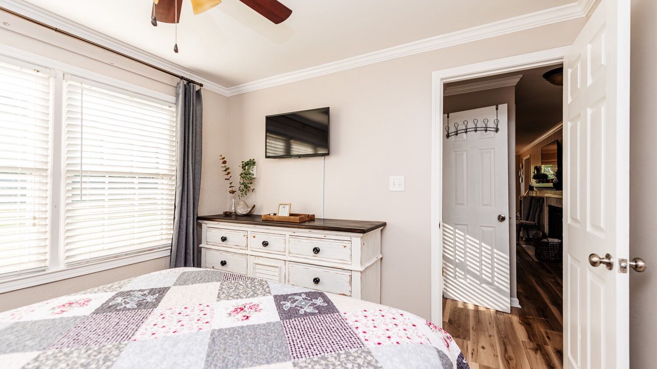 Photo of Bedroom in Perry