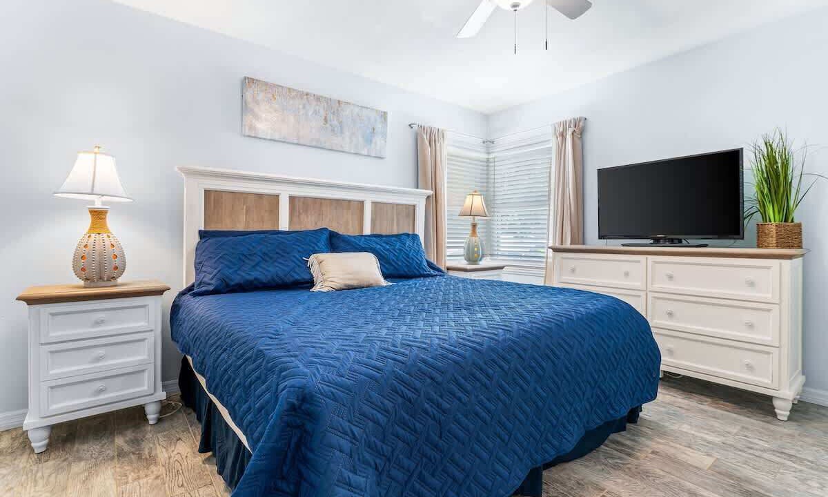 Photo of Bedroom in Laurel Park