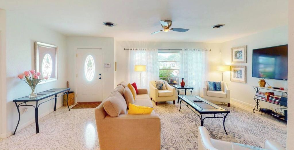 Photo of Livingroom in Clearwater