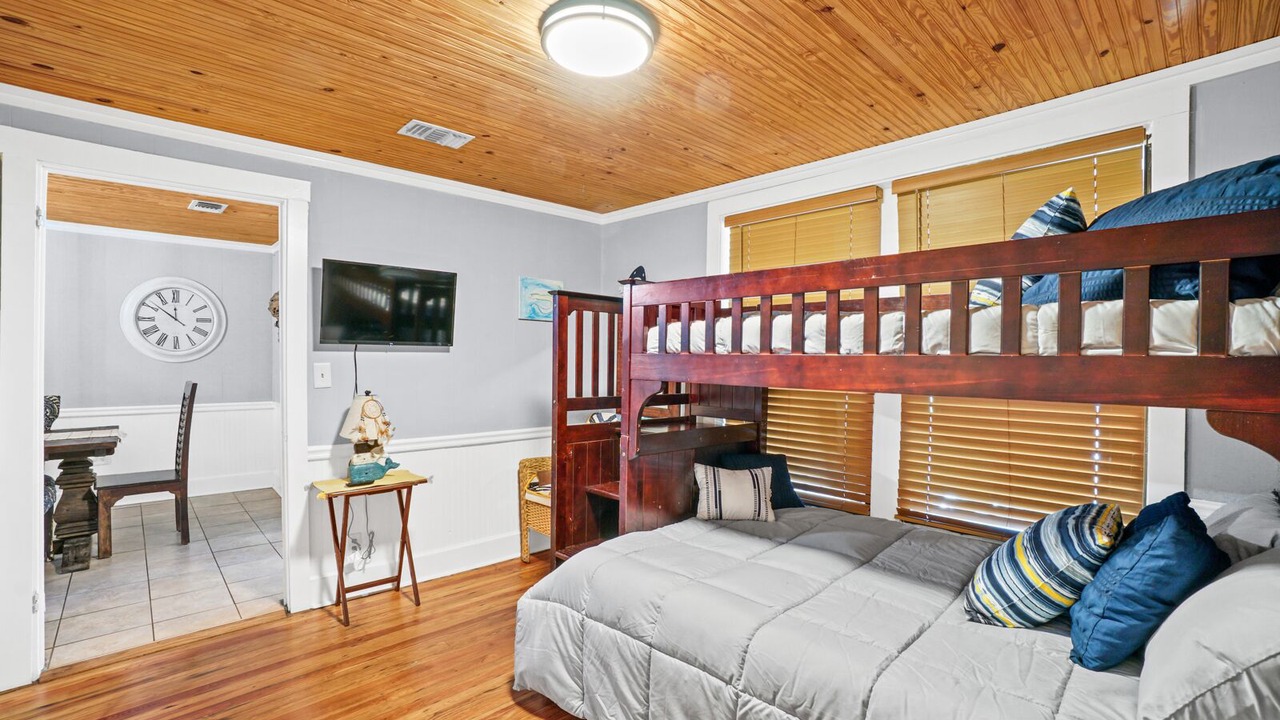 Photo of Bedroom in Indian Pass