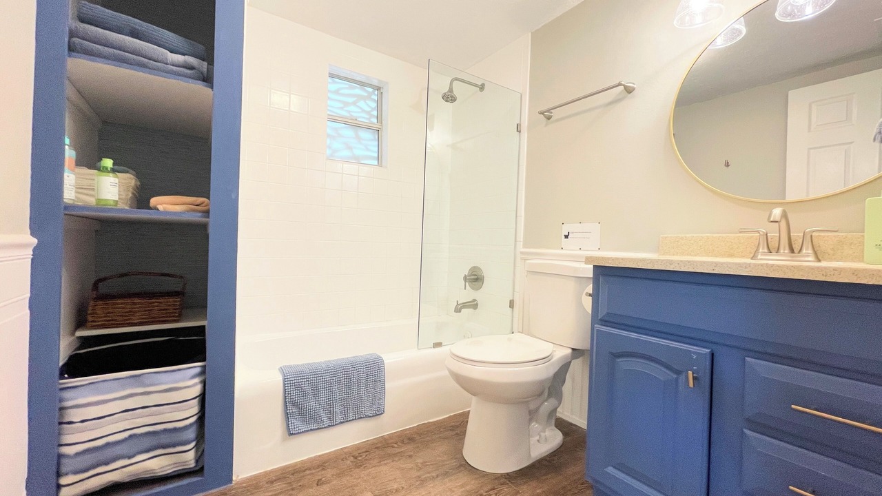 Photo of Bathroom in River District