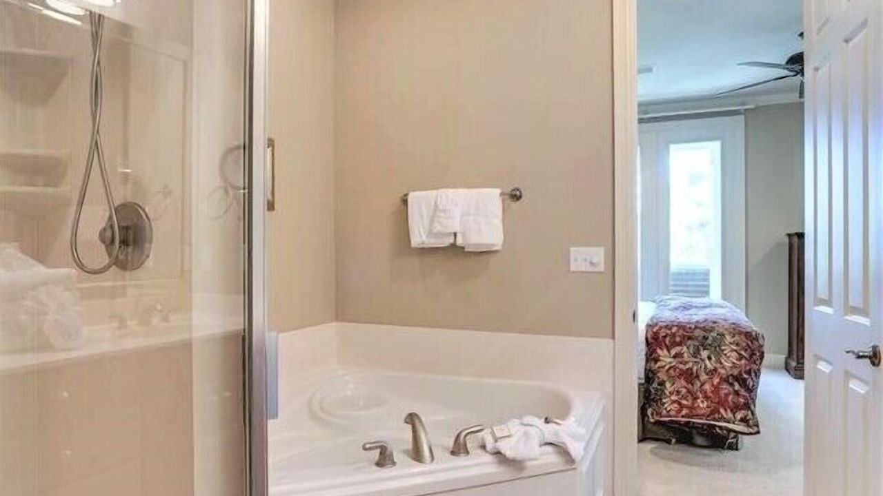 Photo of Bathroom in Gulf Place