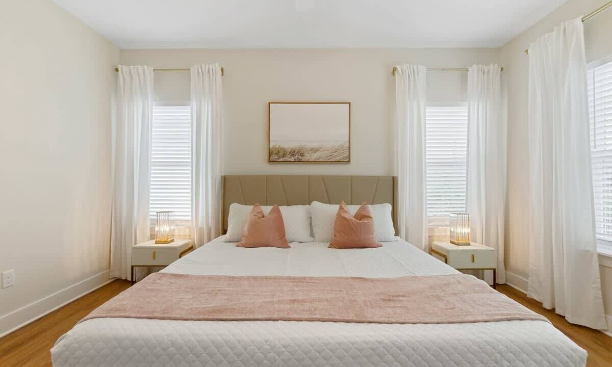 Photo of Bedroom in Crescent Beach