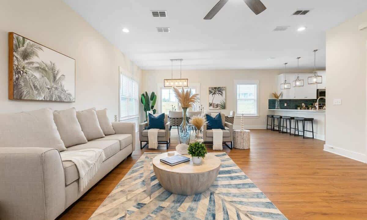 Photo of Livingroom in Crescent Beach