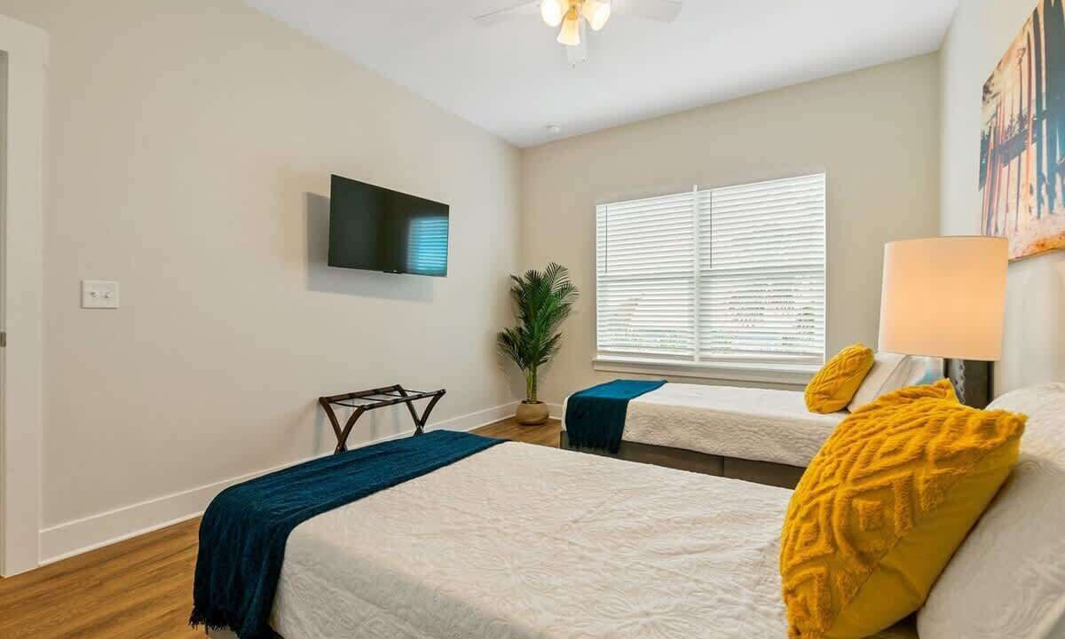 Photo of Bedroom in Crescent Beach