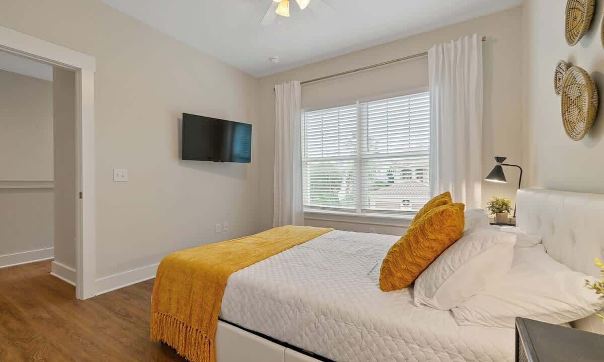 Photo of Bedroom in Crescent Beach