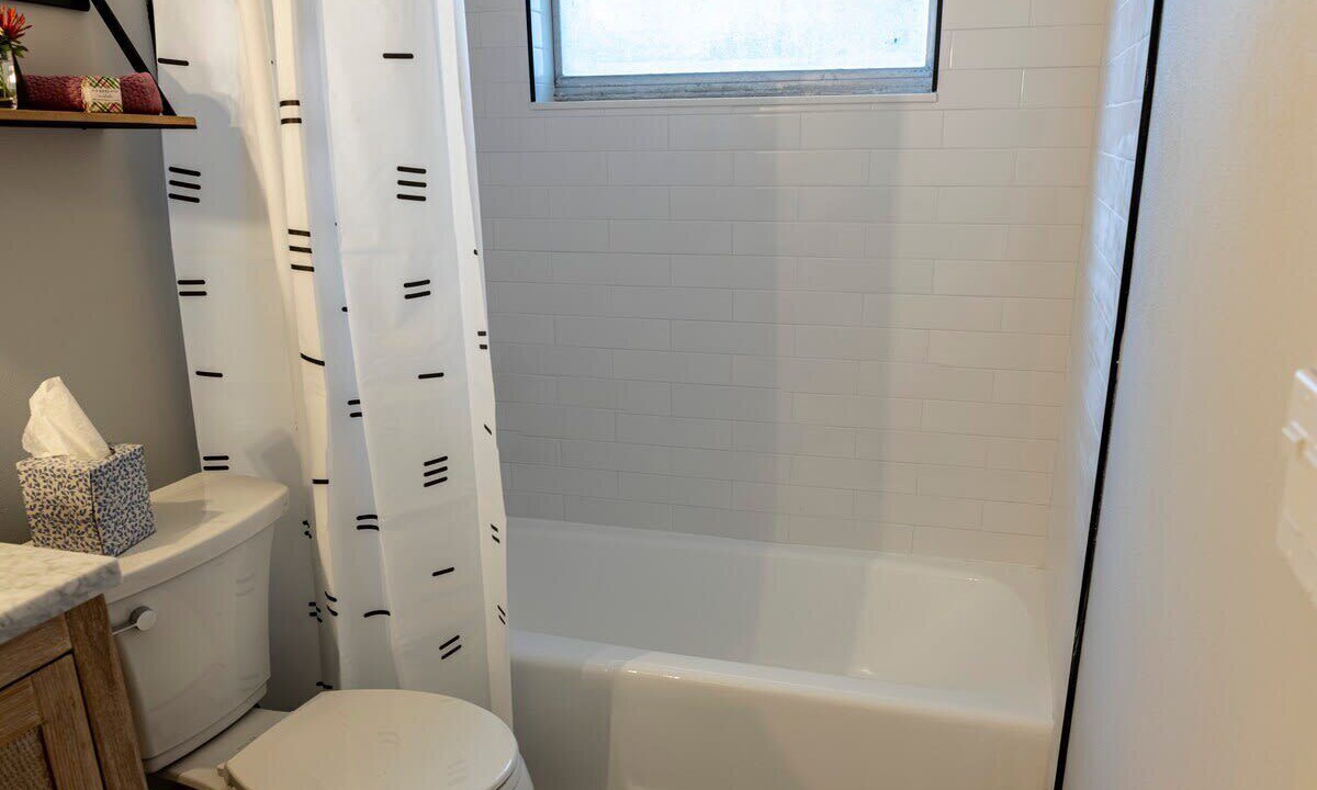 Photo of Bathroom in Lake Magdalene