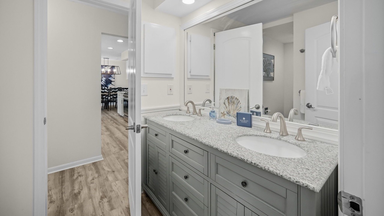 Photo of Bathroom in El Centro Beach