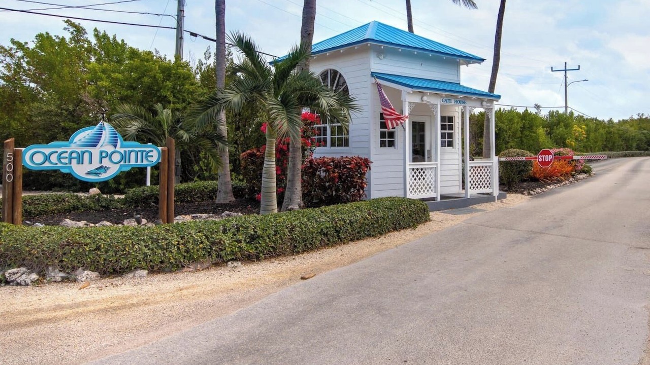 Photo of Others in Tavernier