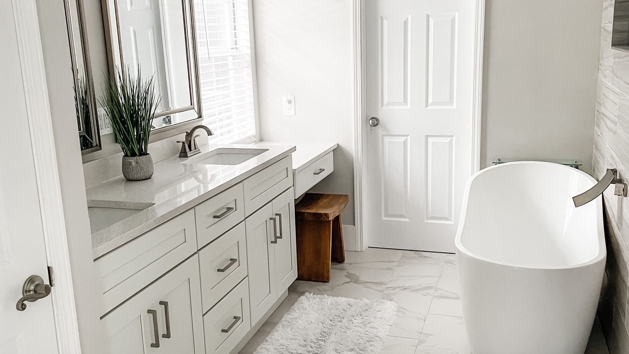 Photo of Bathroom in Gulfview Heights