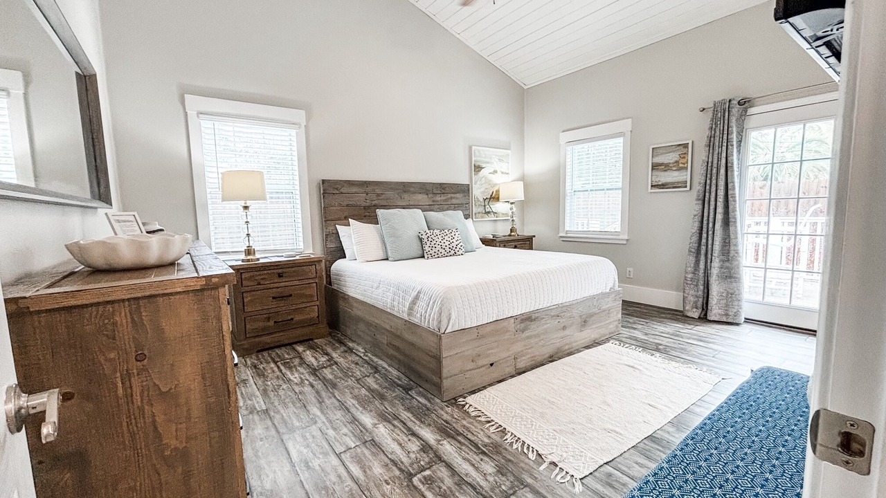 Photo of Bedroom in Gulfview Heights