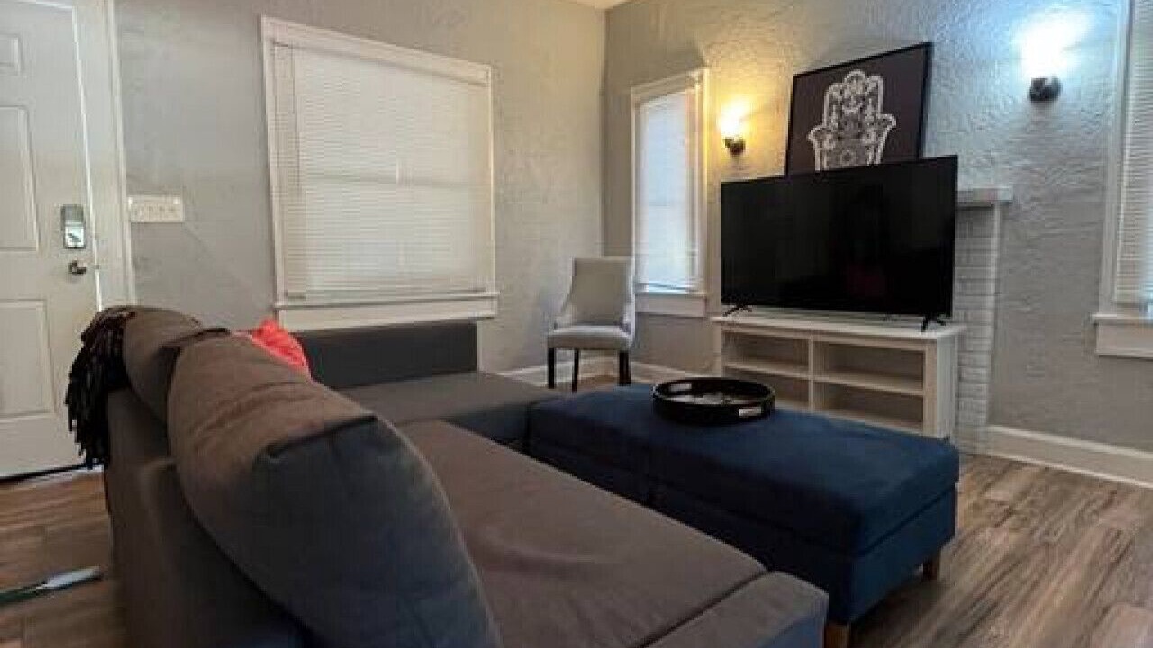 Photo of Livingroom in Bartlett Park