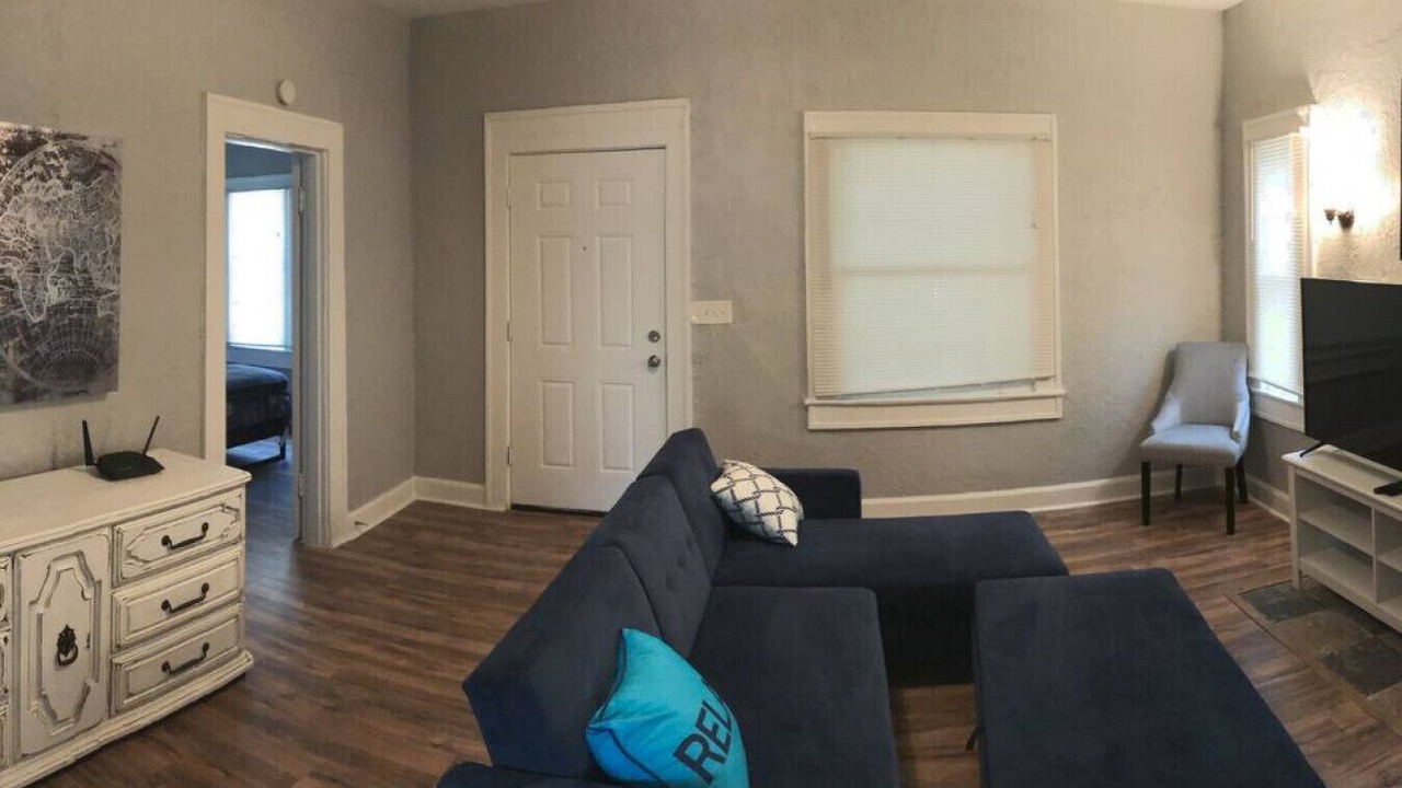Photo of Livingroom in Bartlett Park