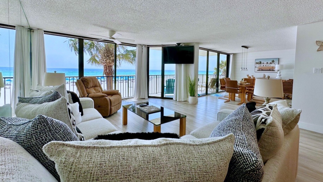 Photo of Livingroom in Gulf Lagoon Beach
