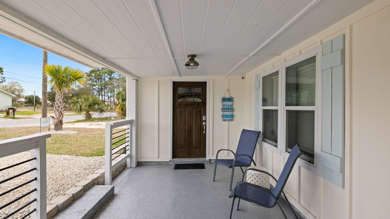 Photo of Patio Balcony in Biltmore Beach
