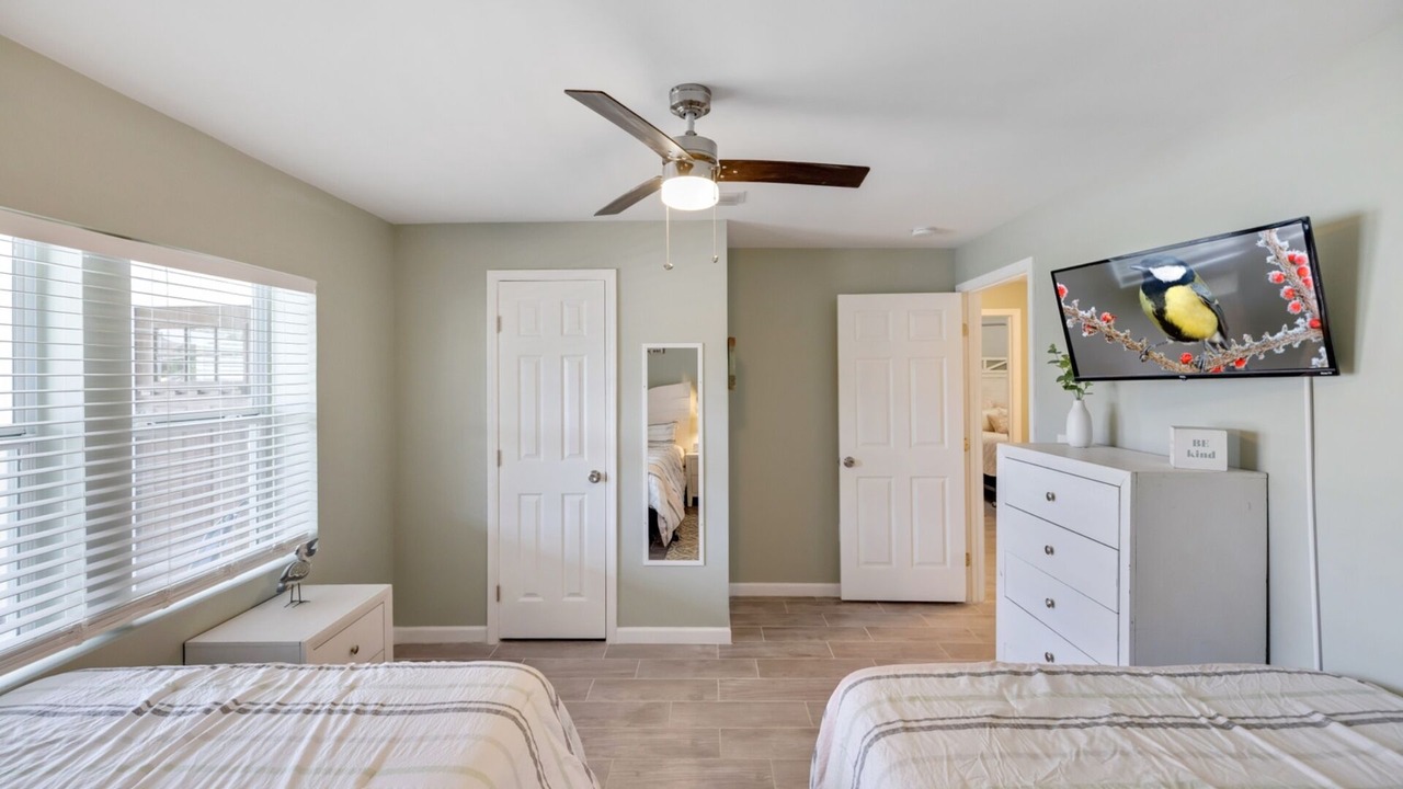 Photo of Bedroom in Biltmore Beach