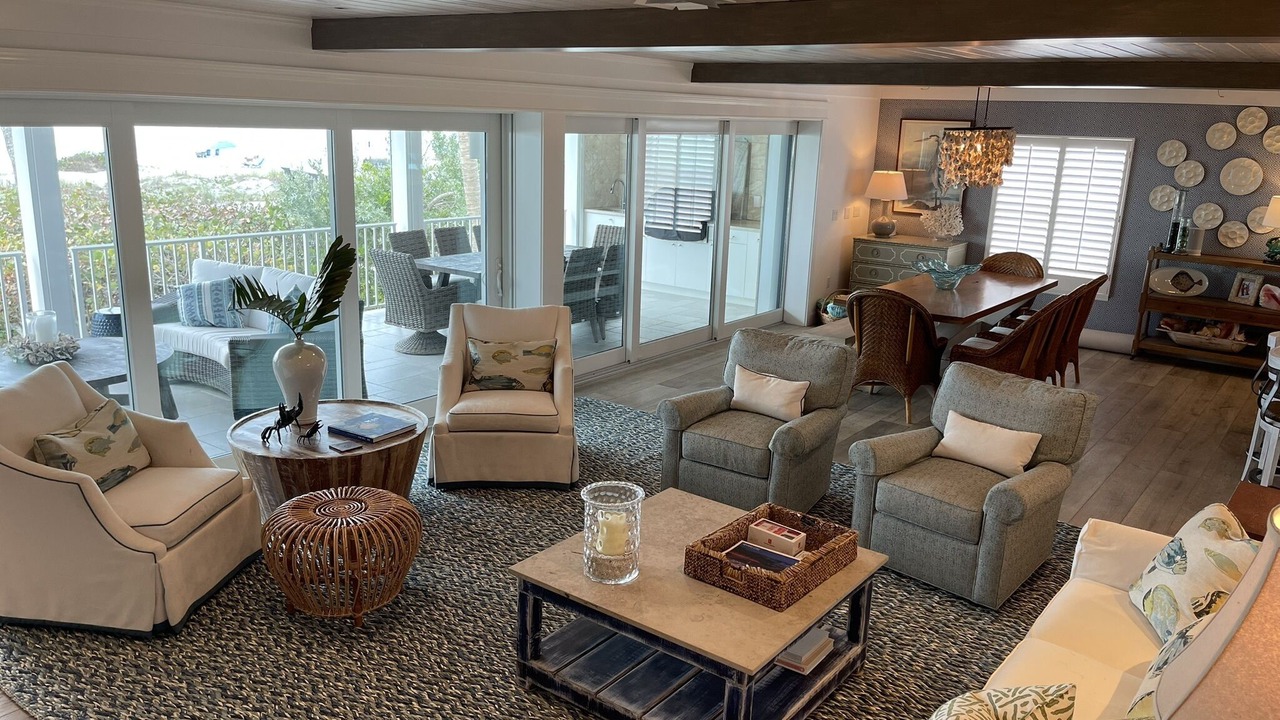 Photo of Livingroom in Golden Beach