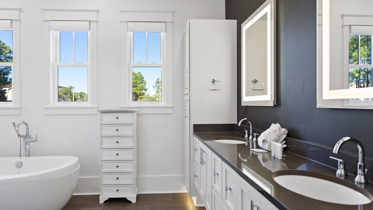 Photo of Bathroom in Emerald Waters Village