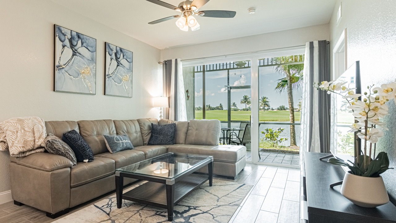 Photo of Livingroom in Naples