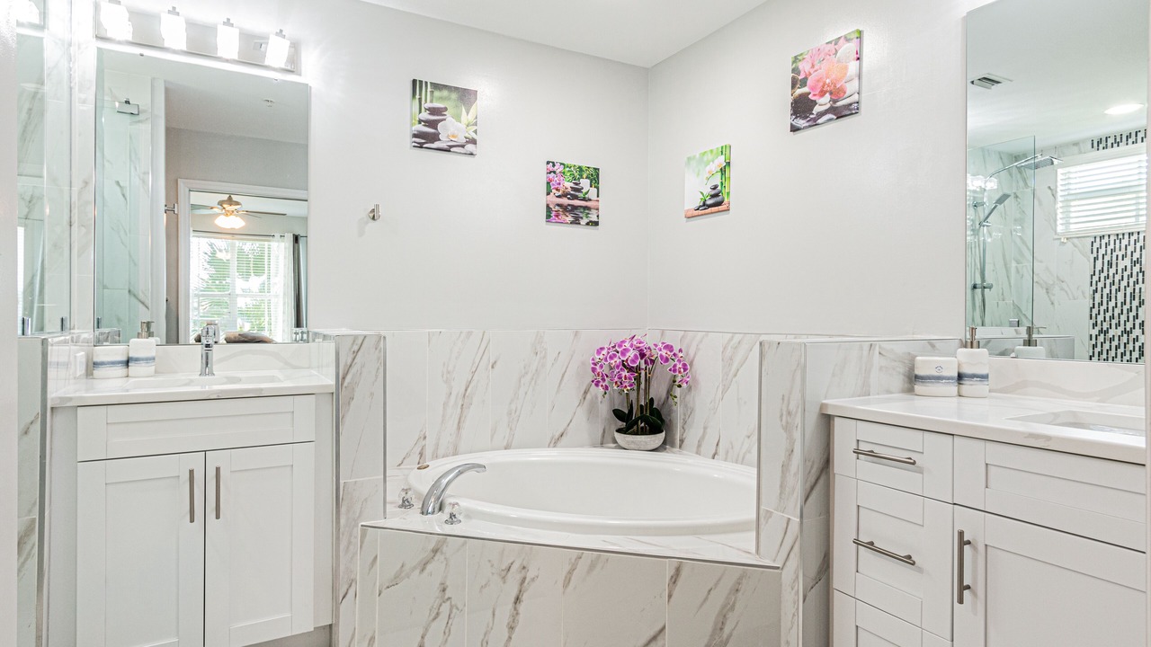 Photo of Bathroom in Naples