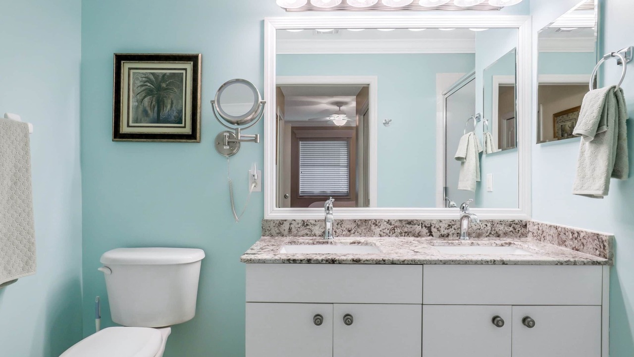Photo of Bathroom in Naples