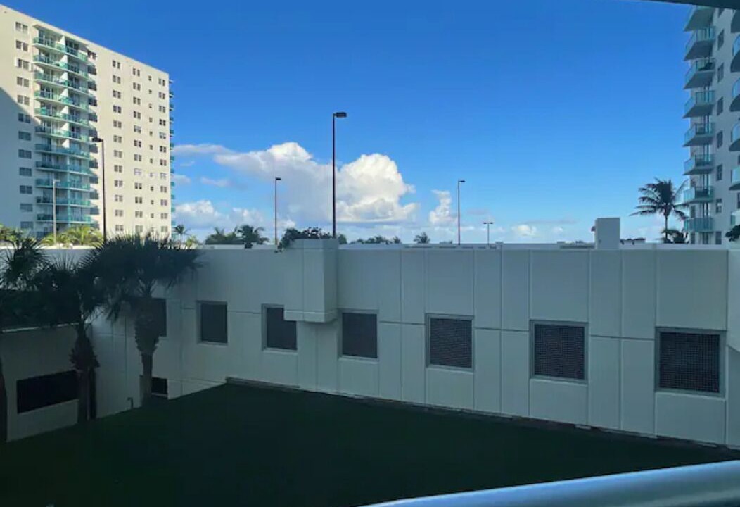 Photo of Patio Balcony in Hollywood South Central Beach