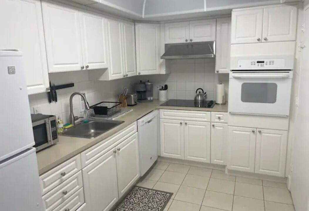 Photo of Kitchen in Hollywood South Central Beach