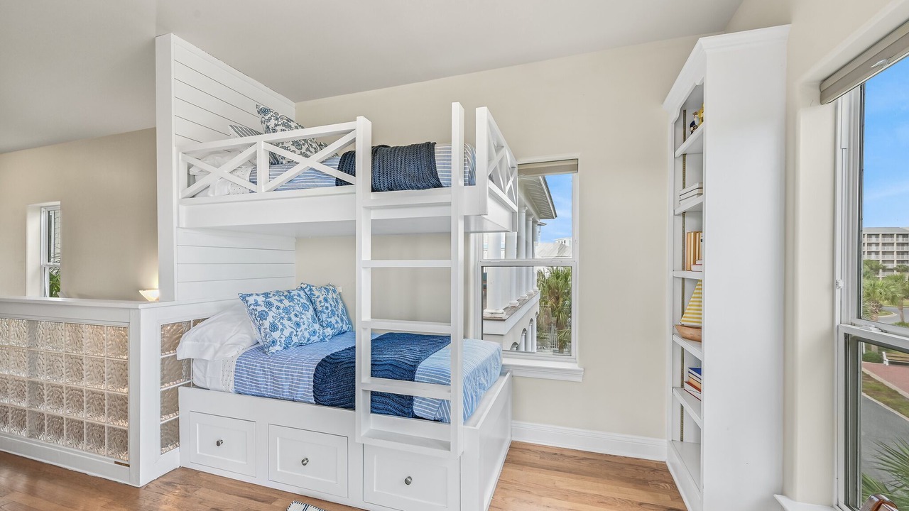 Photo of Bedroom in Holiday Isle