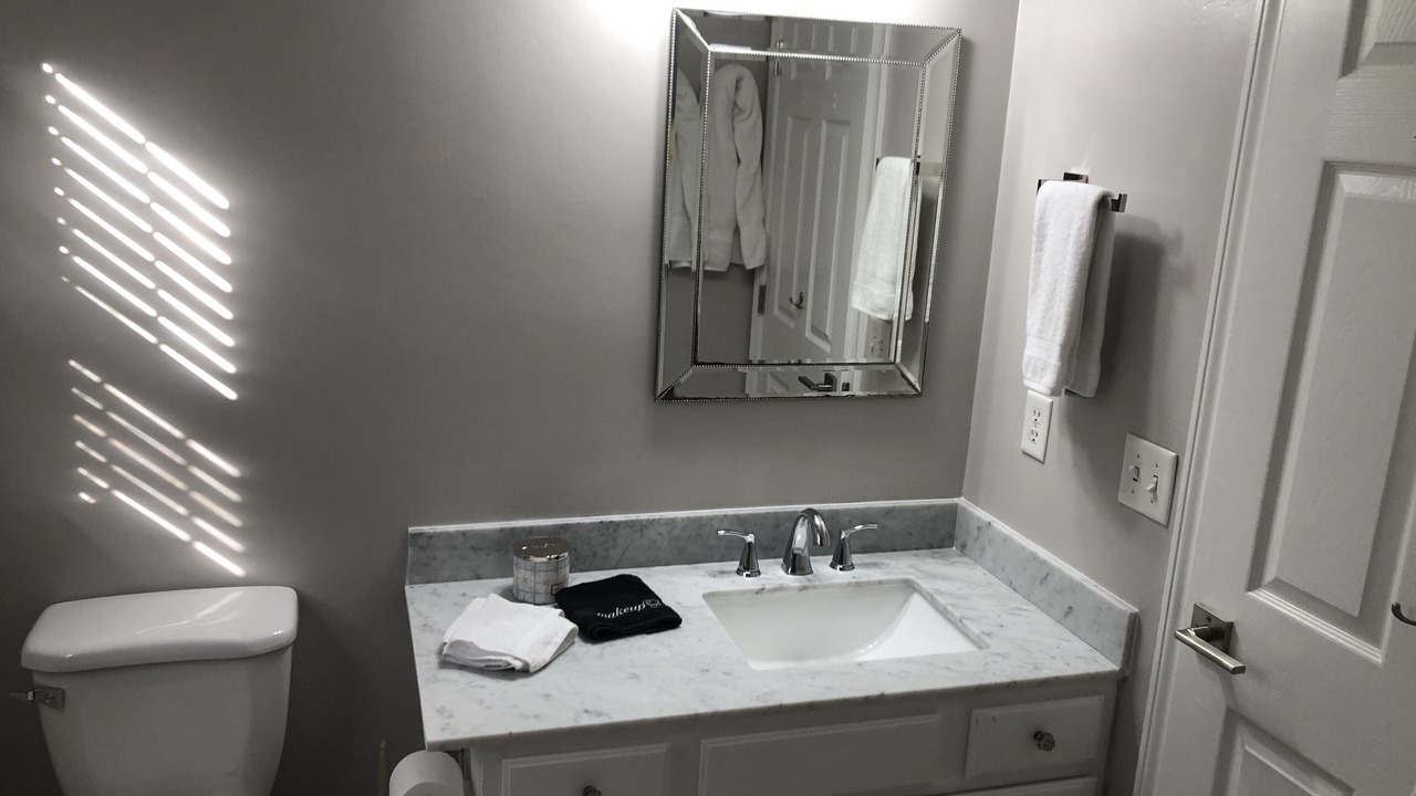 Photo of Bathroom in Kingsland