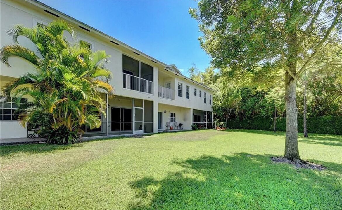 Photo of Outdoor in Lake Worth Corridor