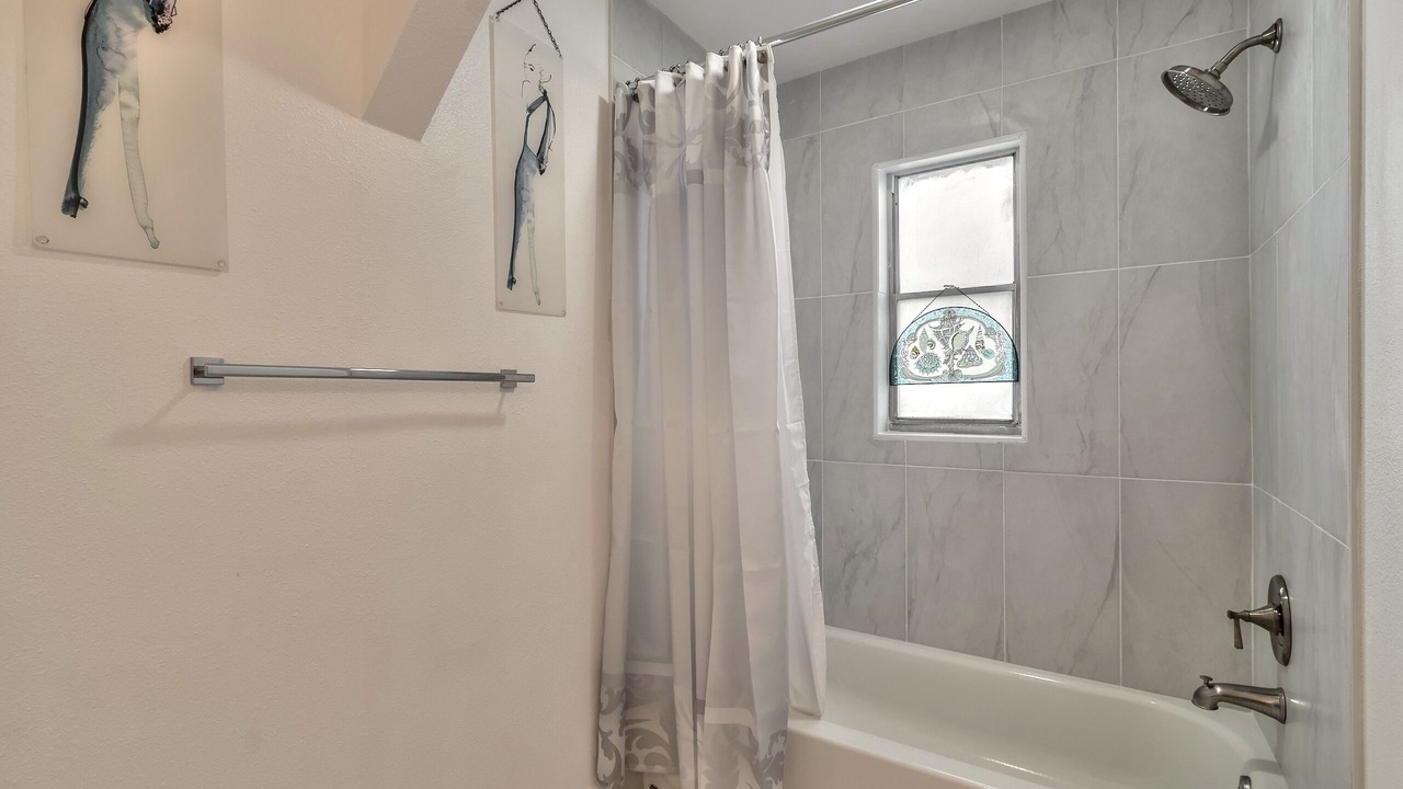 Photo of Bathroom in Edgewater