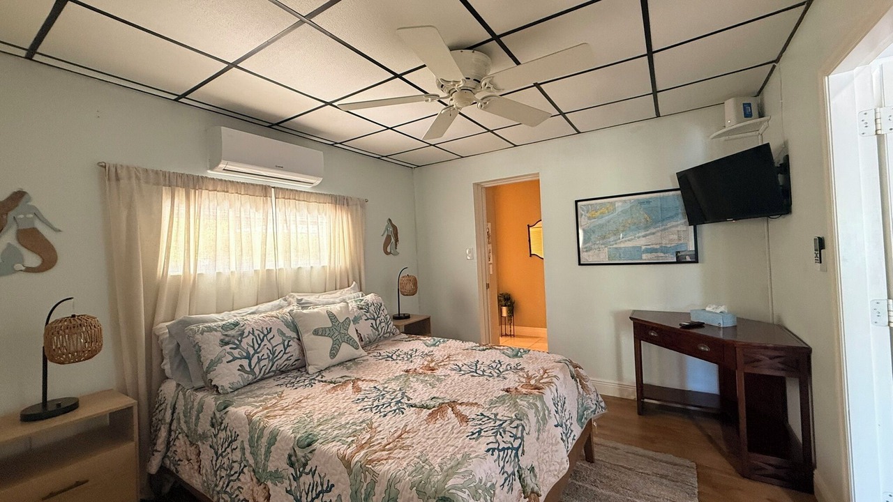 Photo of Bedroom in Summerland Key