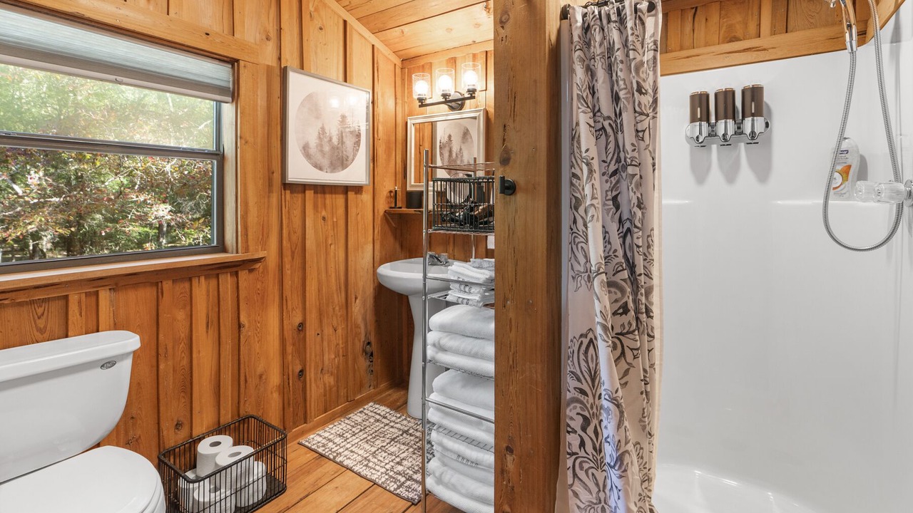 Photo of Bathroom in Ponce De Leon