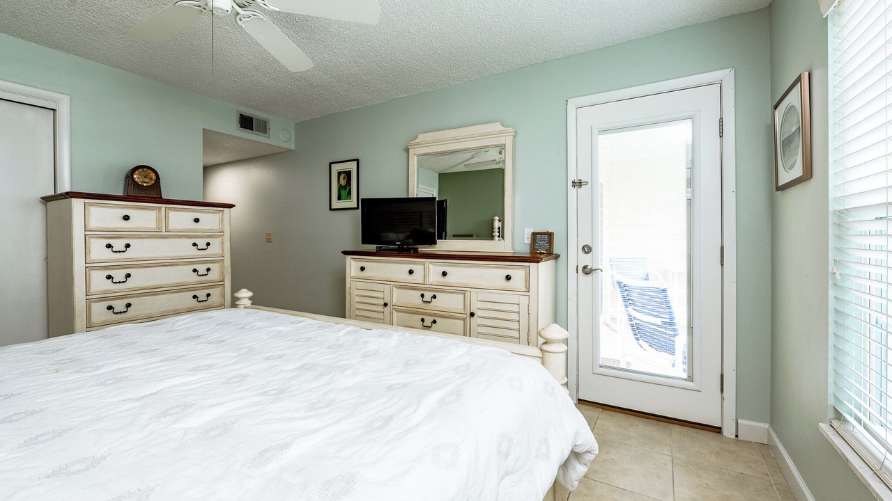 Photo of Bedroom in Point East