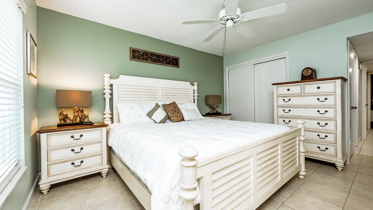 Photo of Bedroom in Point East