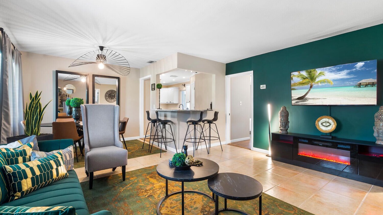 Photo of Livingroom in Tropic Palms