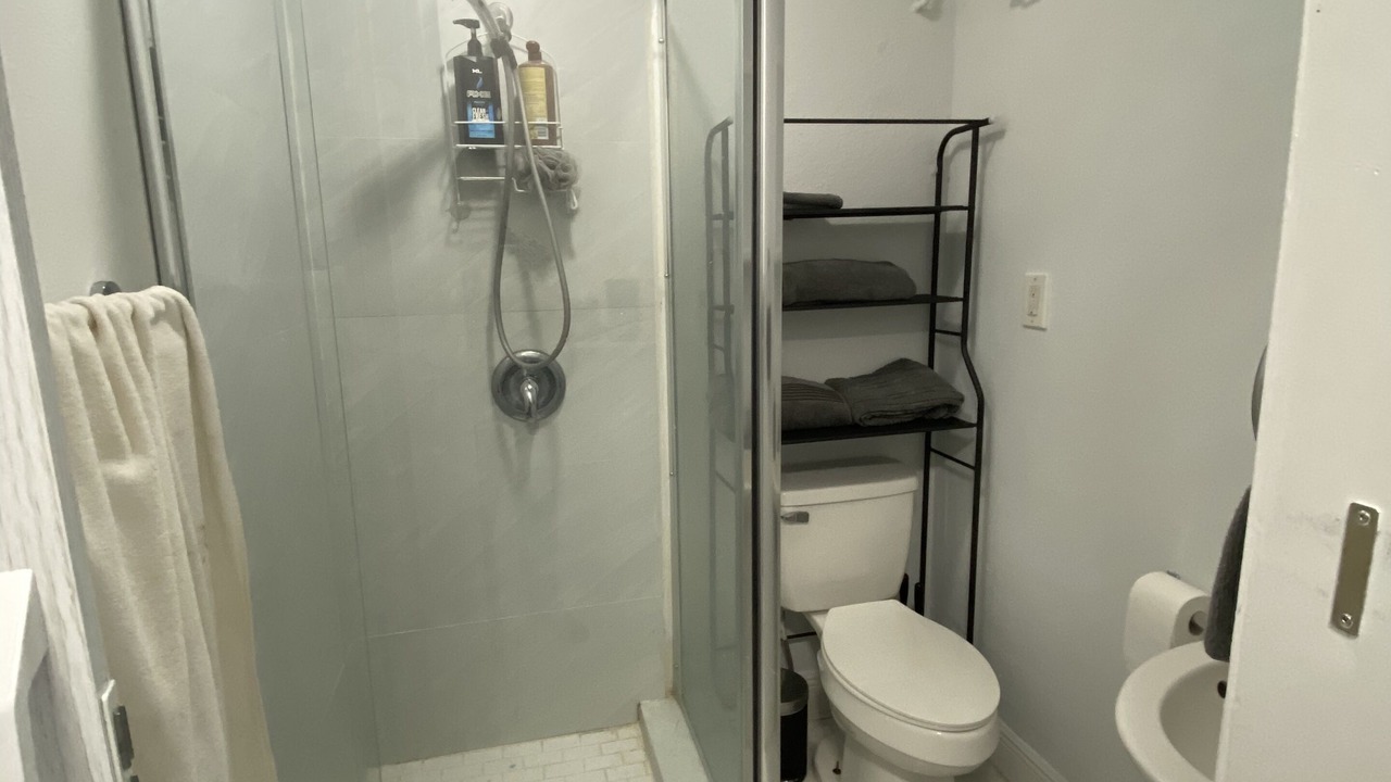 Photo of Bathroom in Carol City