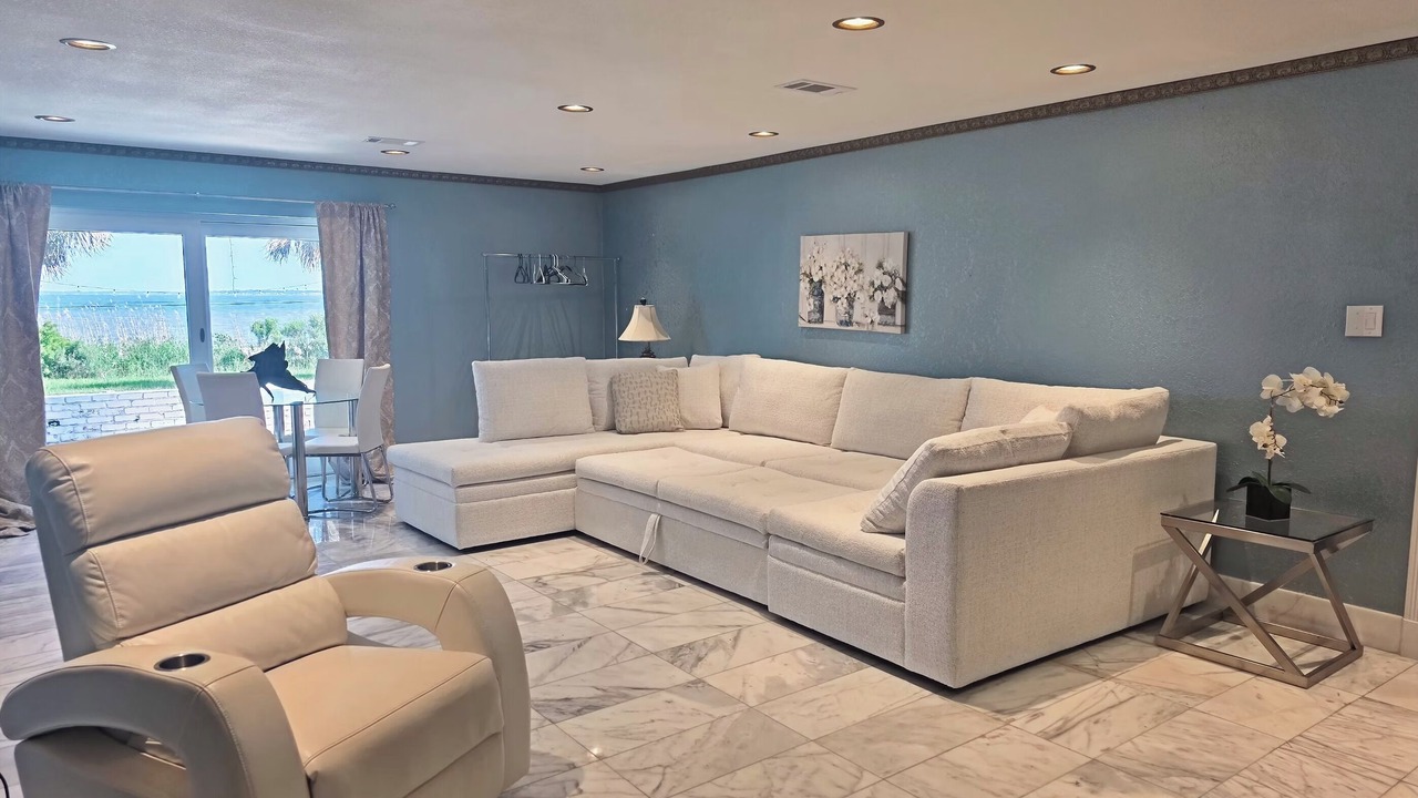 Photo of Livingroom in Freeport