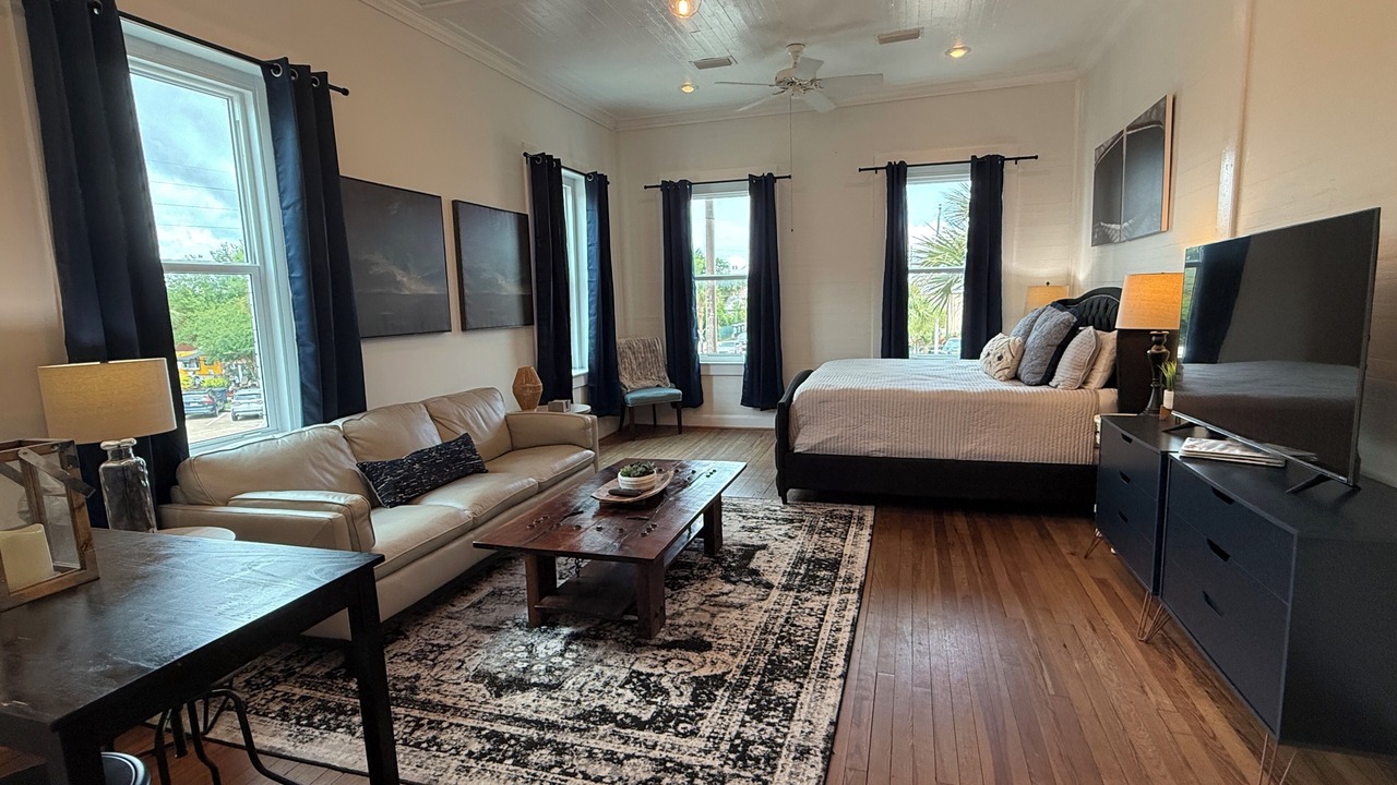 Photo of Livingroom in Historic Downtown Apalachicola