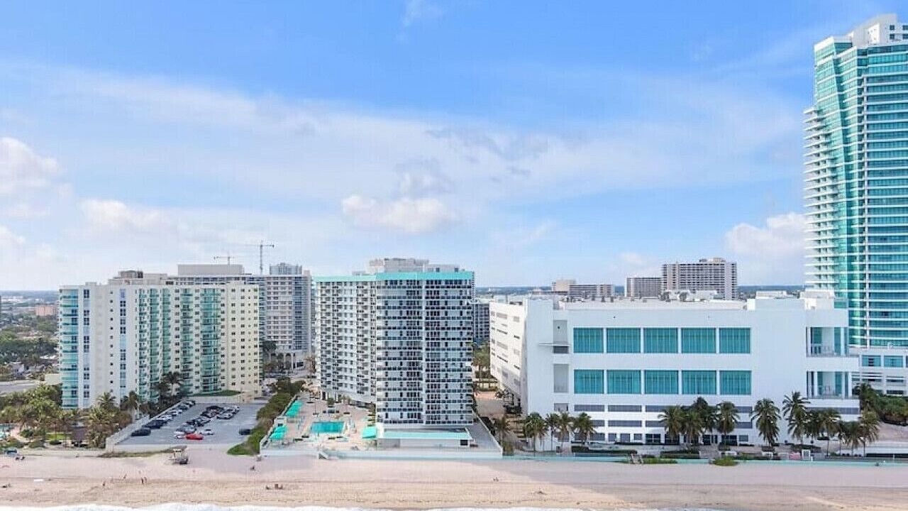 Photo of Outdoor in Hollywood South Central Beach