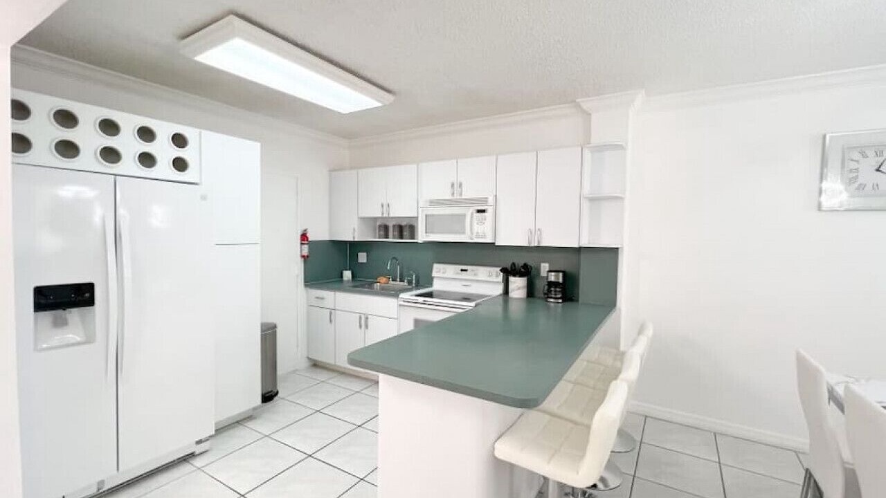 Photo of Kitchen in Hollywood South Central Beach