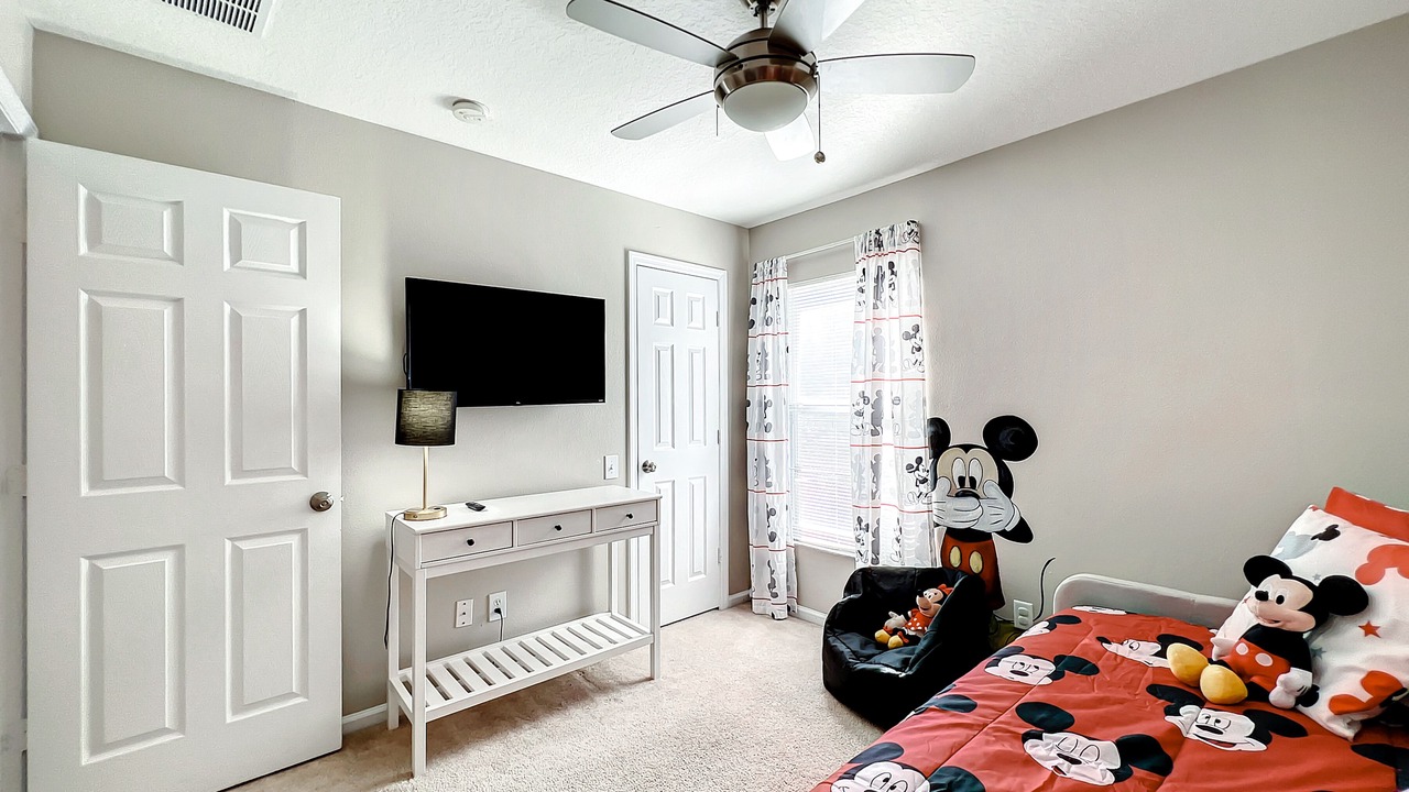 Photo of Bedroom in Windsor Palms