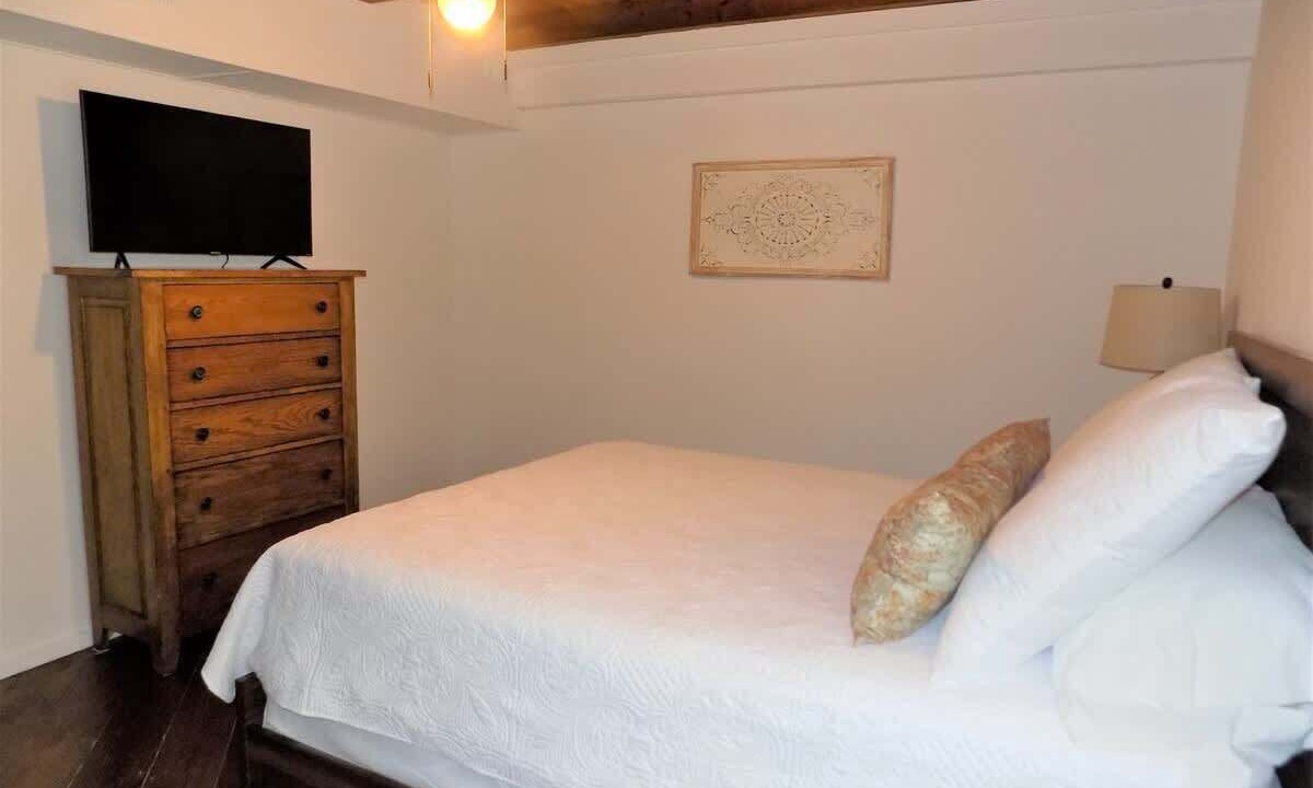 Photo of Bedroom in Florida Panhandle