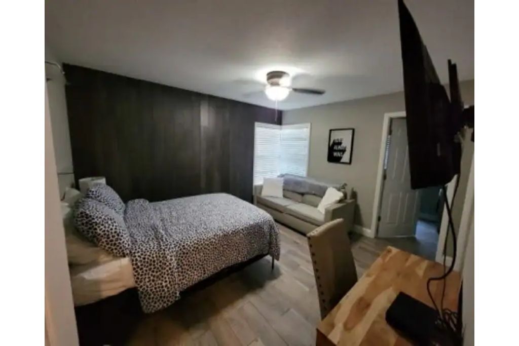 Photo of Bedroom in Wesley Chapel