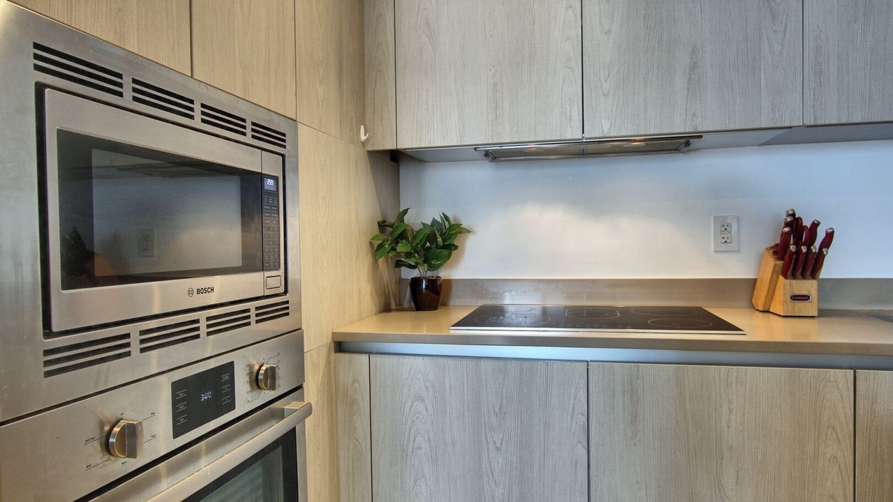 Photo of Kitchen in Hollywood South Central Beach